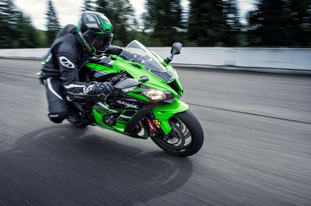 Кавасаки zx10r 2016