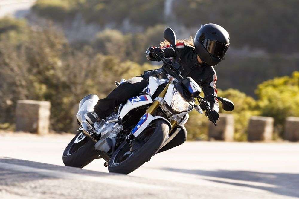 BMW G310R 2016 – новый доступный концепт для новичков