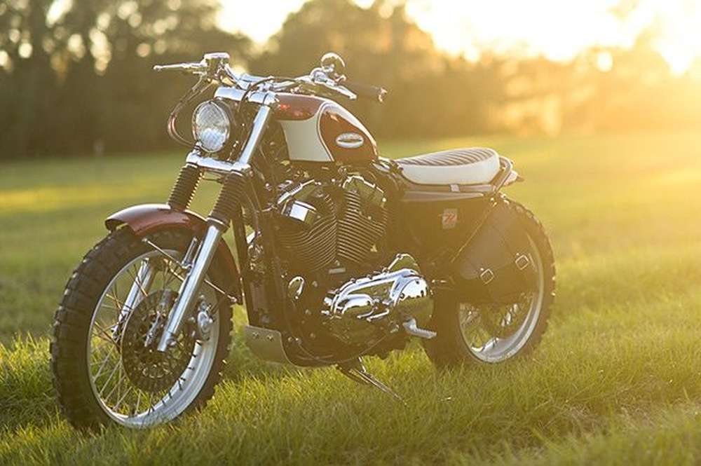 Американский скрэмблер-трекер Harley-Davidson XL1200