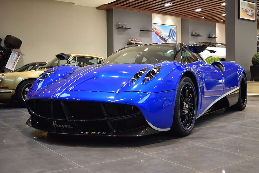 Первый суперкар Pagani Huayra выставлен на продажу