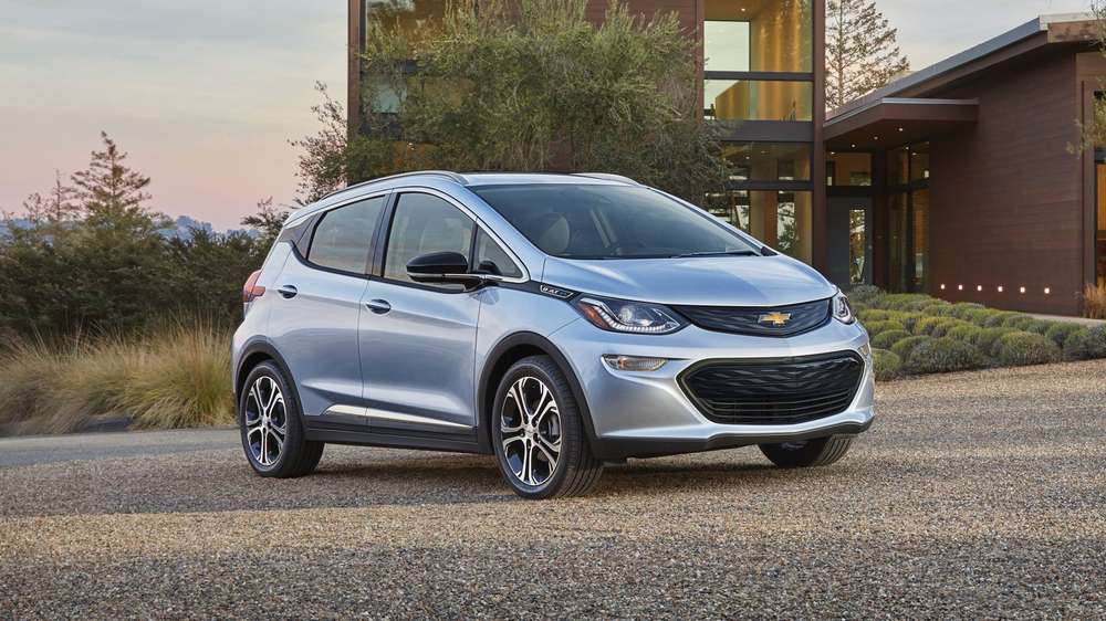 Состоялся дебют серийной версии электромобиля Chevrolet Bolt EV 2017 модельного года