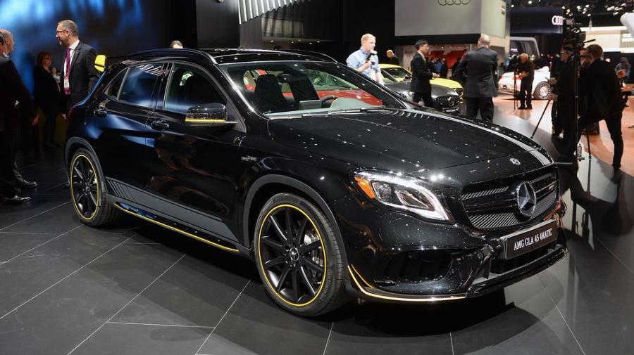 Компания Mercedes-Benz обновила компактный кроссовер GLA