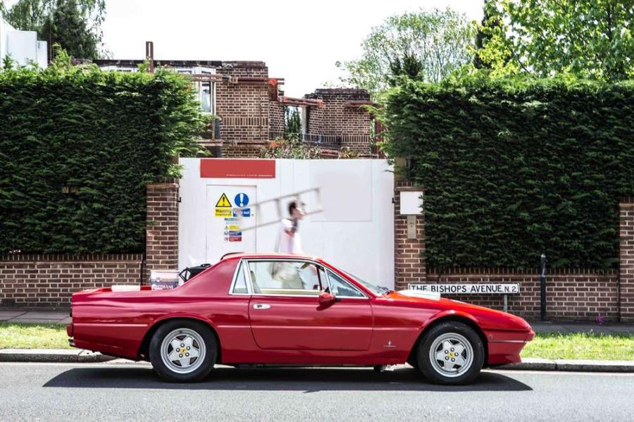 Ретро-авто Ferrari 412 стало скоростным спорткаром строителей