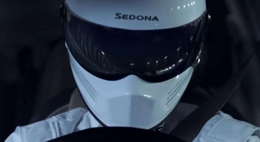 Нескучный тест Kia Sedona