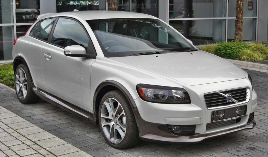 Обзор: трехдверный хэтчбек Volvo C30