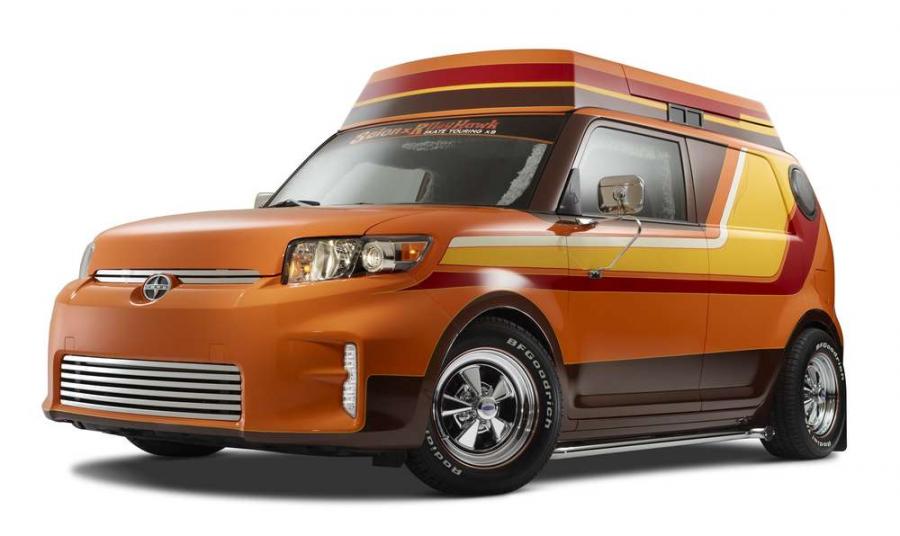 Scion представила компактвэн xB в стиле 1970-х