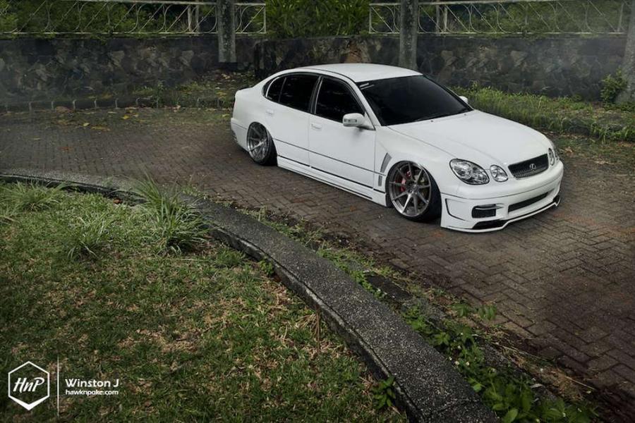 Toyota Aristo серьезно модифицировали в Джакарте