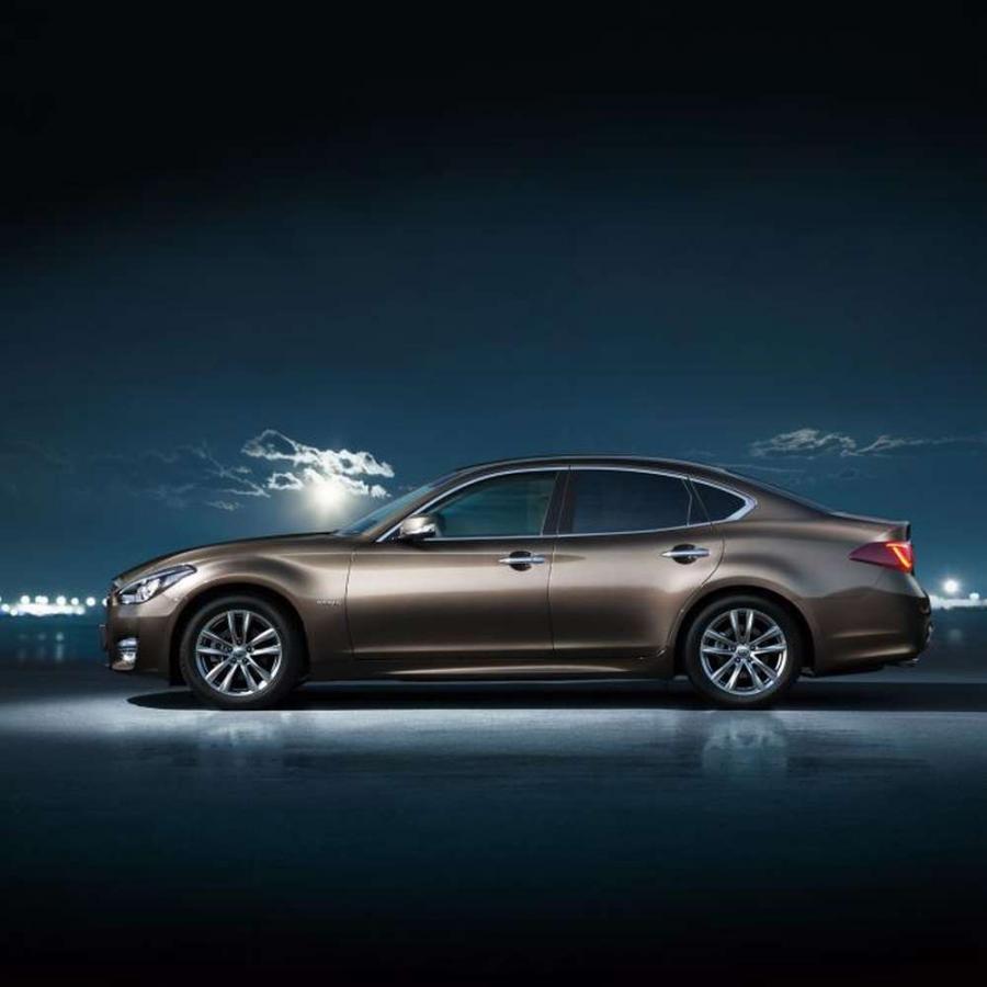 Nissan Fuga стал копией седана Infiniti