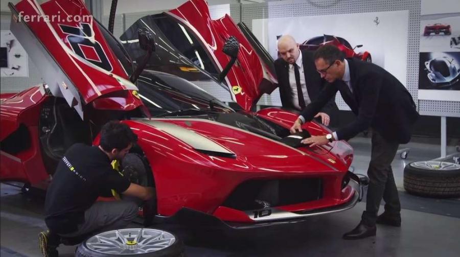 О создании трекового суперкара Ferrari FXX K сняли ролик