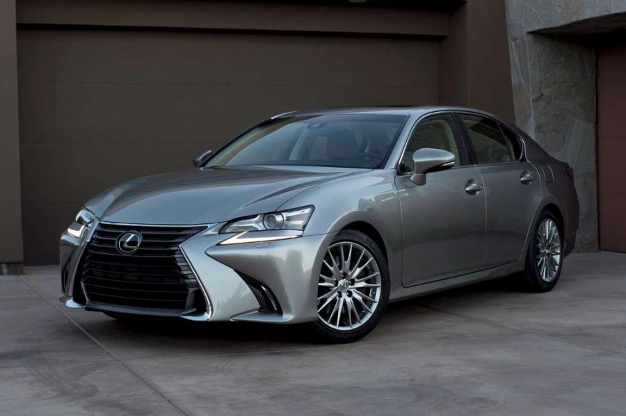 Lexus GS обновили и подарили турбомотор