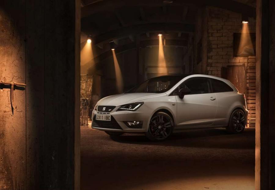 Seat поместил под капот Ibiza Cupra турбодвигатель