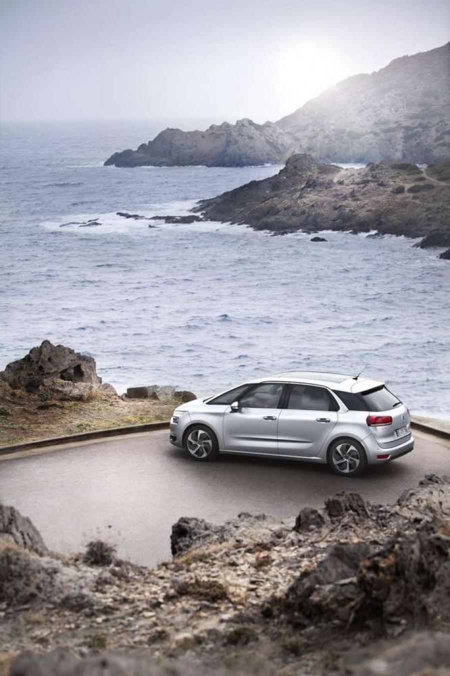 Новый Citroen C4 Picasso: французский техно-драйв