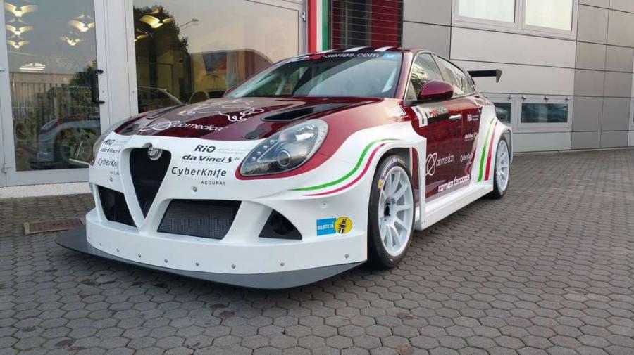 Alfa Romeo Giulietta отправляется на гоночный трек