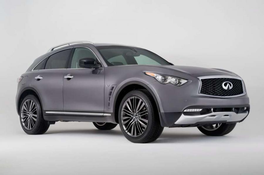 Ограниченно-роскошен: кроссоверу Infiniti QX70 вновь «подтянули лицо»