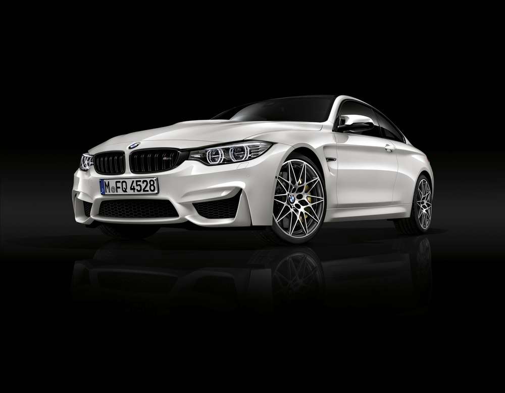 В BMW увеличили мощность спорткаров M3 и M4