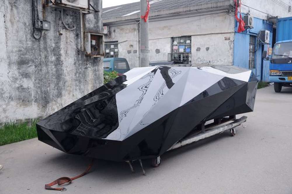 Голландские обувщики построили футуристический автомобиль Lo Res