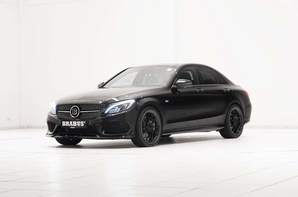 Тюнинг-ателье Brabus представило обновленную модификацию Mercedes-Benz C450 AMG