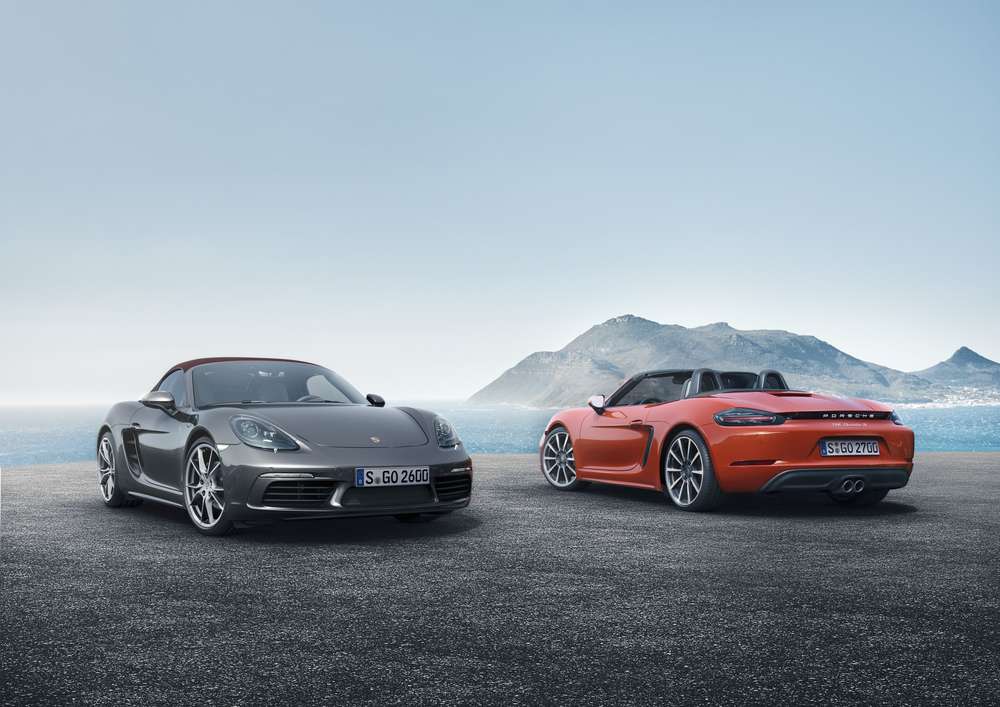 Компания Porsche официально представила семейство спорткаров 718 Boxster
