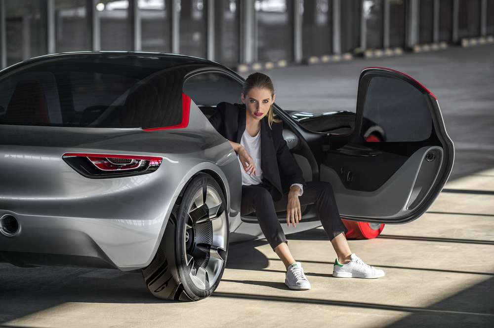 С концептуального купе Opel GT Concept официально снят гриф секретности