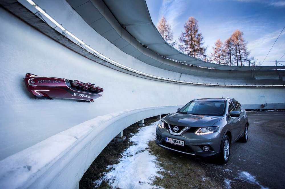 Компания Nissan разработала первые в мире семиместные бобслейные сани