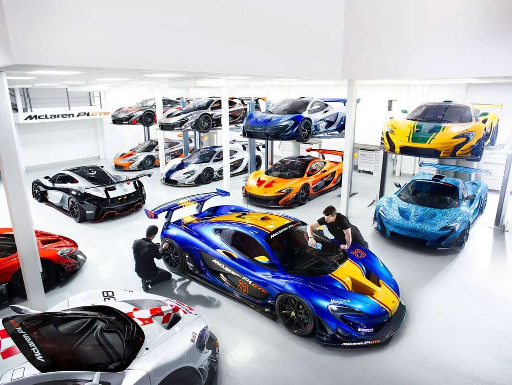 Компания McLaren опубликовала фотографии сборочного цеха гиперкара P1 GTR