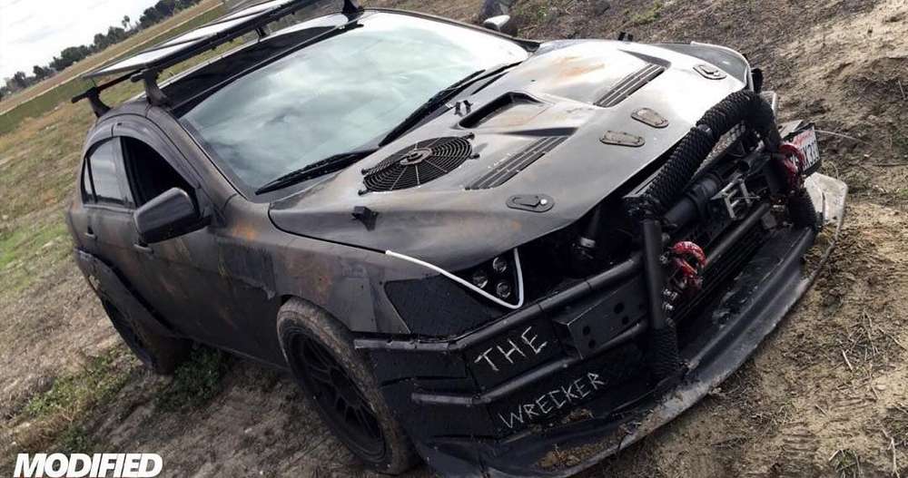 Mitsubishi Lancer X подготовили к наступлению зомби-апокалипсиса