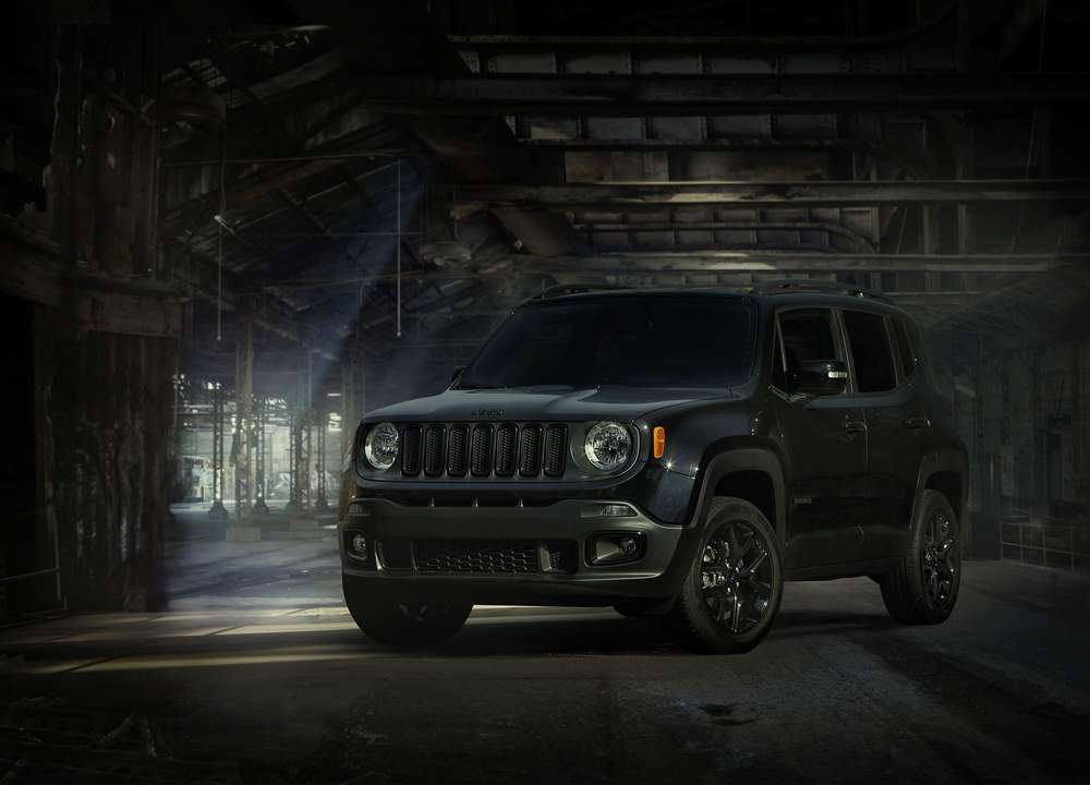 Компания Jeep подготовила спецверсию внедорожника Renegade – Dawn of Justice Special Edition