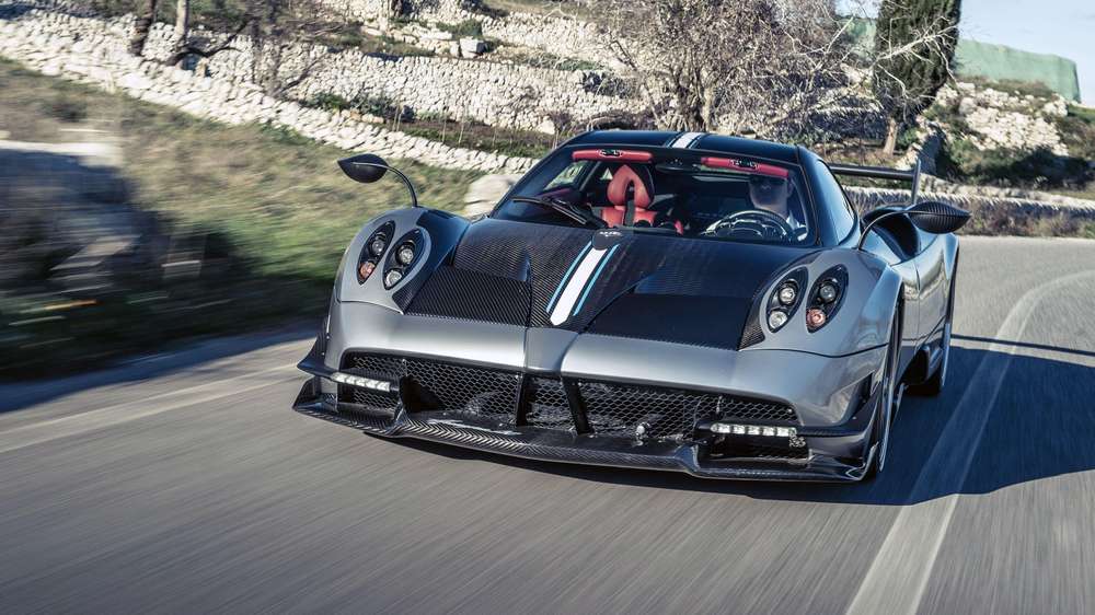 Компания Pagani показала самую быструю версию суперкара Huayra на видео