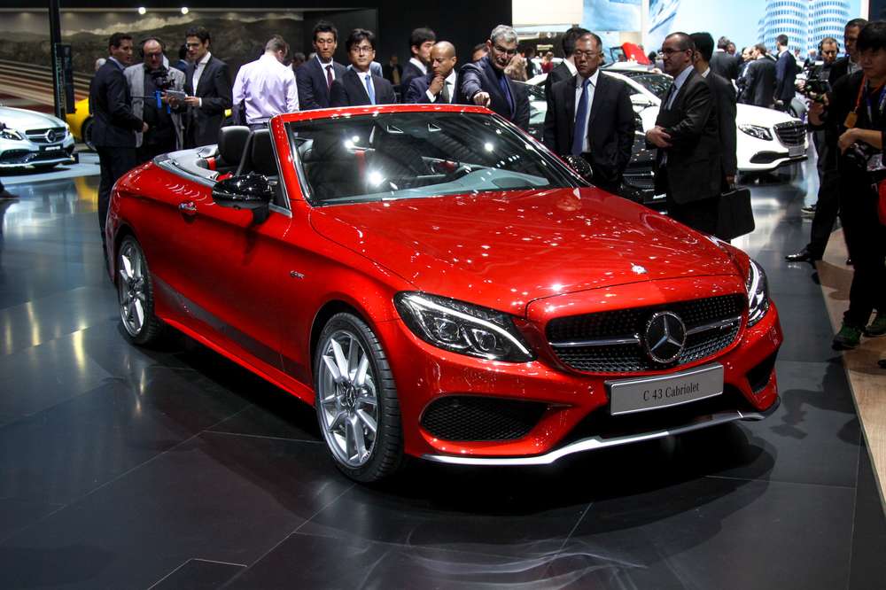 Новый Mercedes-Benz C-Class оснастили мягким верхом
