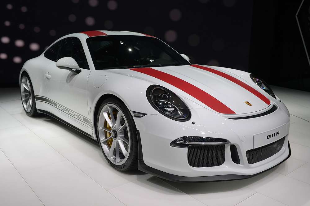 Porsche 911 R: спорткар для настоящих мужчин