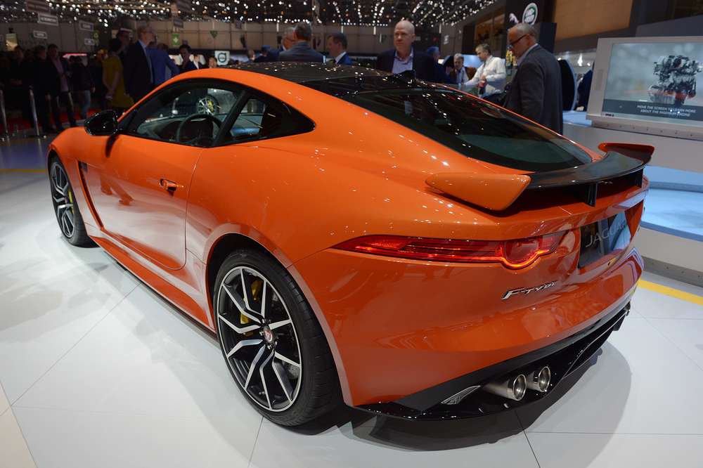 Jaguar f Type 2017