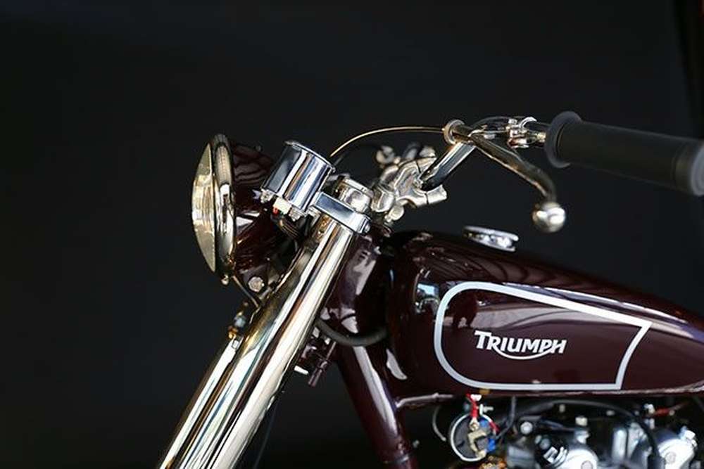 BSA 500. Brough Superior. Hazan Motorworks. Streamlined Bike.