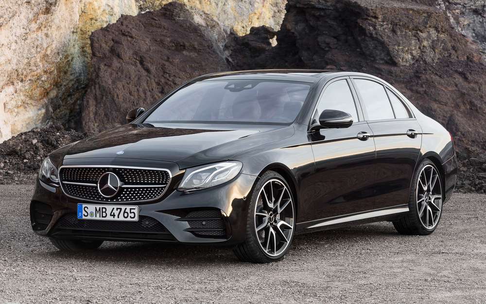 «Заряженный» седан Mercedes-AMG E43 4Matic представлен официально