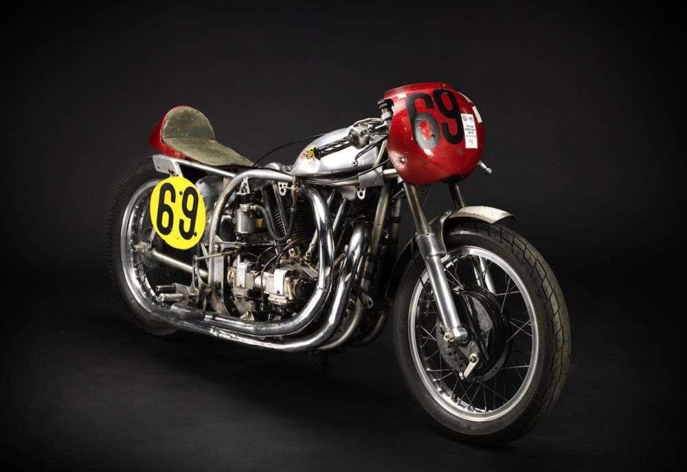 Старинный гоночный байк Norton-JAP Thor