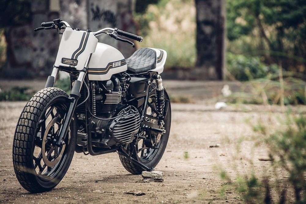 Флэт-трекер Triumph Thruxton