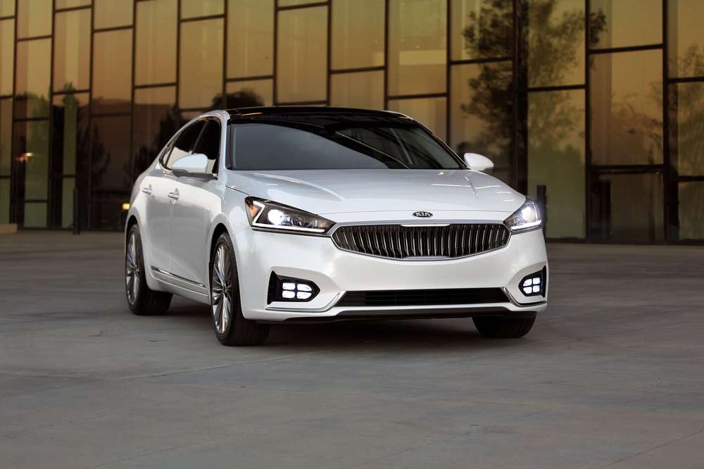Kia Cadenza обзавелась восьмиступенчатым «автоматом»