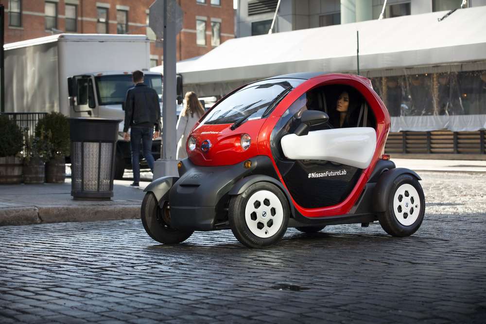 Nissan подготовил для канадцев перелицованный Renault Twizy