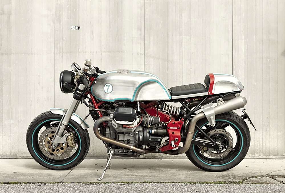 Кафе-рейсер Moto Guzzi V11 от итальянской мастерской Officine 08
