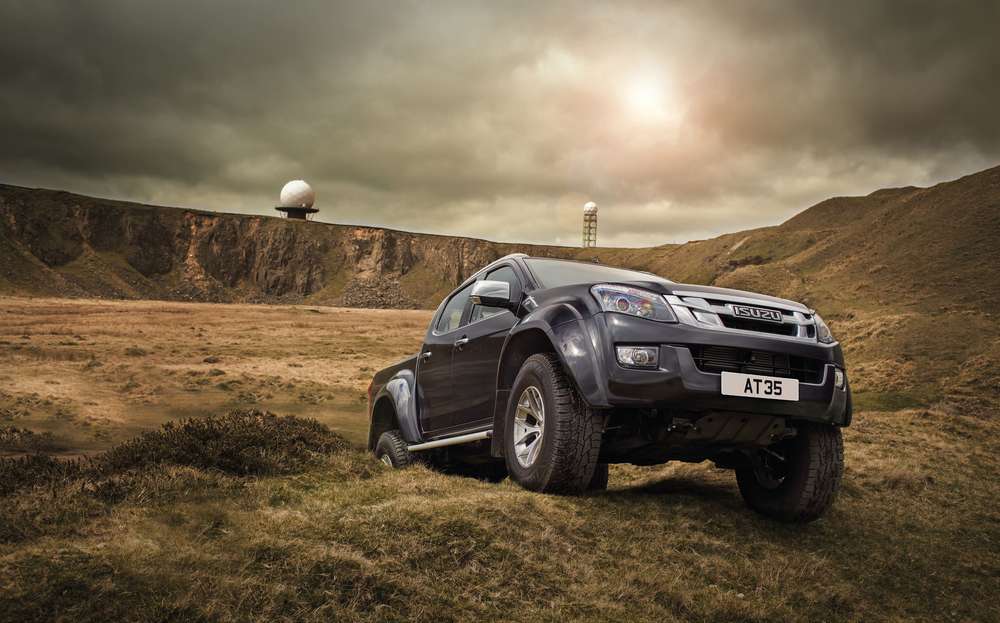 Японский пикап Isuzu D-Max получил экстремальную модификацию