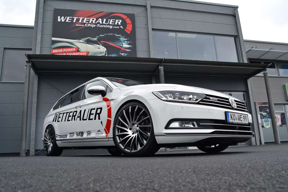 Немецкие тюнеры построили 300-сильный универсал Volkswagen Passat B8