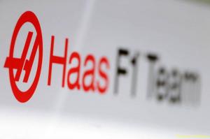 В Haas представят новую машину 26 февраля