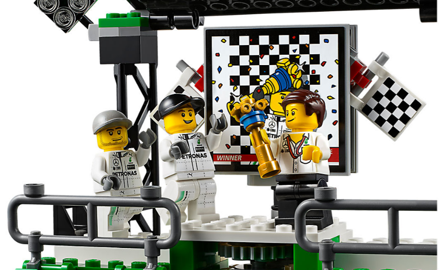 Lego выпустила конструктор Mercedes AMG F1 team