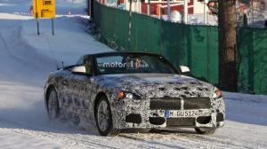 BMW вывела на зимние тесты родстер Z5