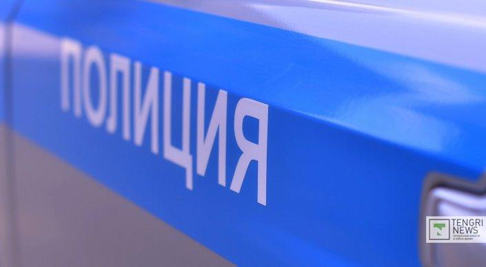 Двое мужчин в ЮКО напали на полицейского и угнали его автомобиль