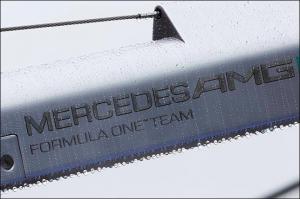 Шторм Дорис может помешать планам Mercedes