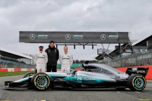 Mercedes представили новую машину W08 EQ Power+