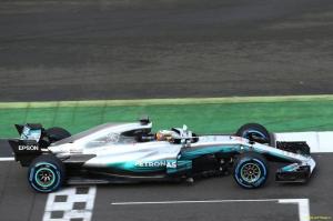 Mercedes представили новую машину W08 EQ Power+
