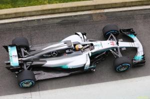 Mercedes представили новую машину W08 EQ Power+