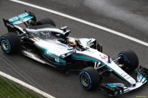 Mercedes представили новую машину W08 EQ Power+