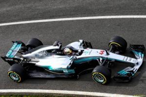 Mercedes представили новую машину W08 EQ Power+